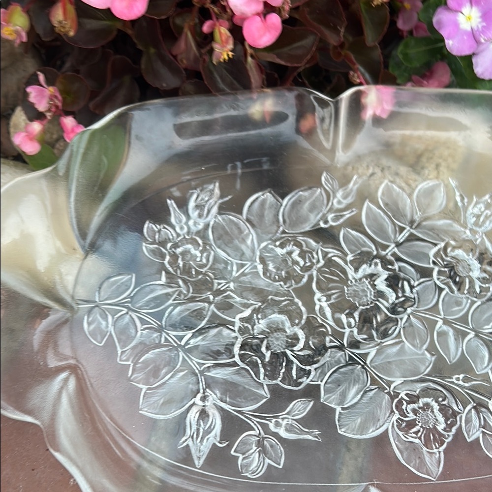 Beautiful Glass Tray - Picture 5 of 7